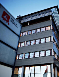 Fire av fem små kraftverk driver ulovlig