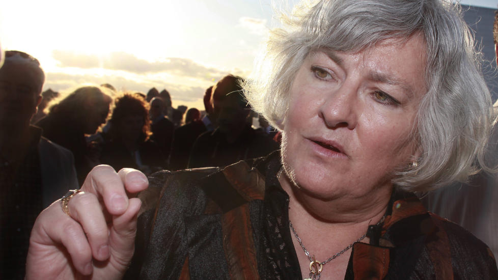 Prisvinner: Nina Karin Monsen mener Dagbladets anmeldelse av boken �Inn i virkeligheten� er full av feil. Her er forfatteren under en mottakelse f�r utdelingen av Fritt Ords pris, som hun fikk i 2009. Foto: Hans Arne Vedlog