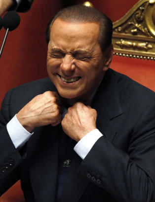 Berlusconi vant begge tillitsavstemningene