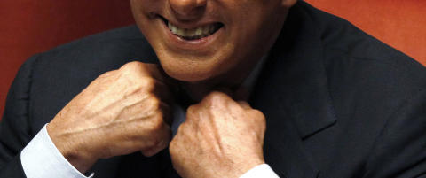 Berlusconi vant begge tillitsavstemningene