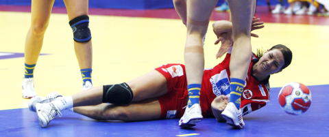 - Frykter vi m� skrape Gro opp fra parketten