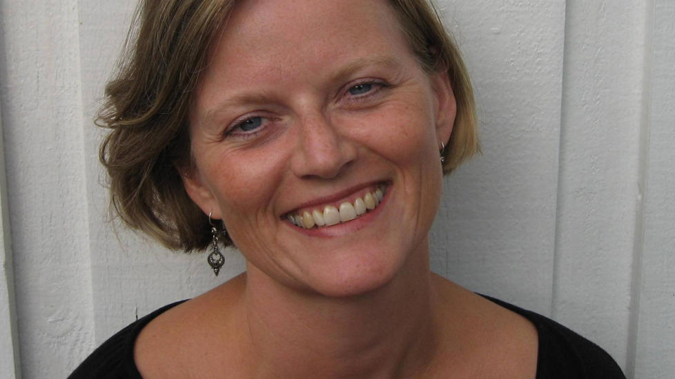 PRISNOMINERT: Karine Nyborg er nominert til Ungdommens Kritikerpris for debutromanen sin. Foto: ASCHEHOUG