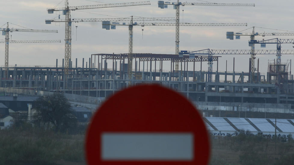 SP�KELSESBY: Spanias st�rste sp�kelseby er Sese�a - hvor tolv blokker med mer enn 2000 boliger nesten samtlige st�r tomme. Foto: SCANPIX