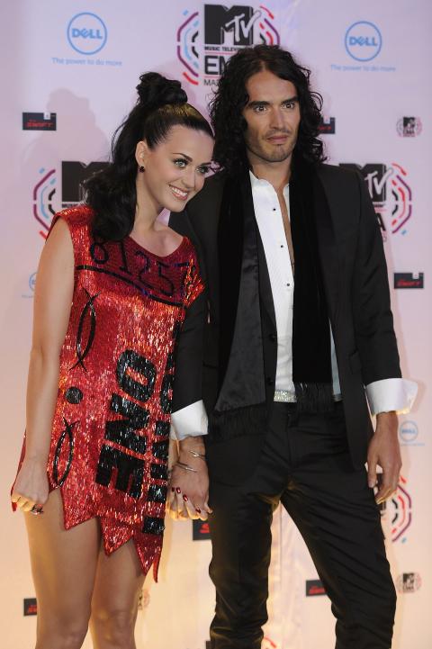 SJETTEPLASS: - Katy er veldig sexy og det er bra, for jeg kan bli veldig vanskelig hvis jeg ikke f�r en orgasme hvert femtende eller sekstende minutt, sa nygifte Russel Brand om sin kone Katy Perry. Foto: SCANPIX