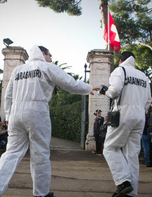 To skadd i ambassade- bombing i Roma
