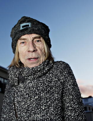 - Jeg m� d� for ikke � g� p� scenen