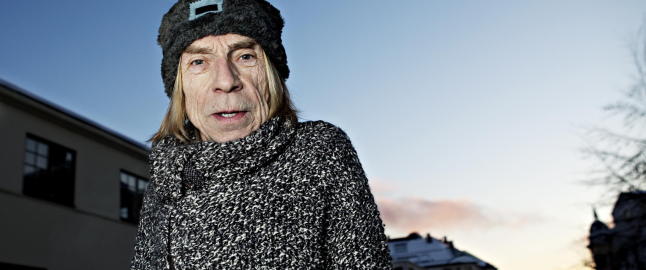 - Jeg m� d� for ikke � g� p� scenen