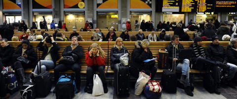 Titusenvis rammet av togkaos i Sverige