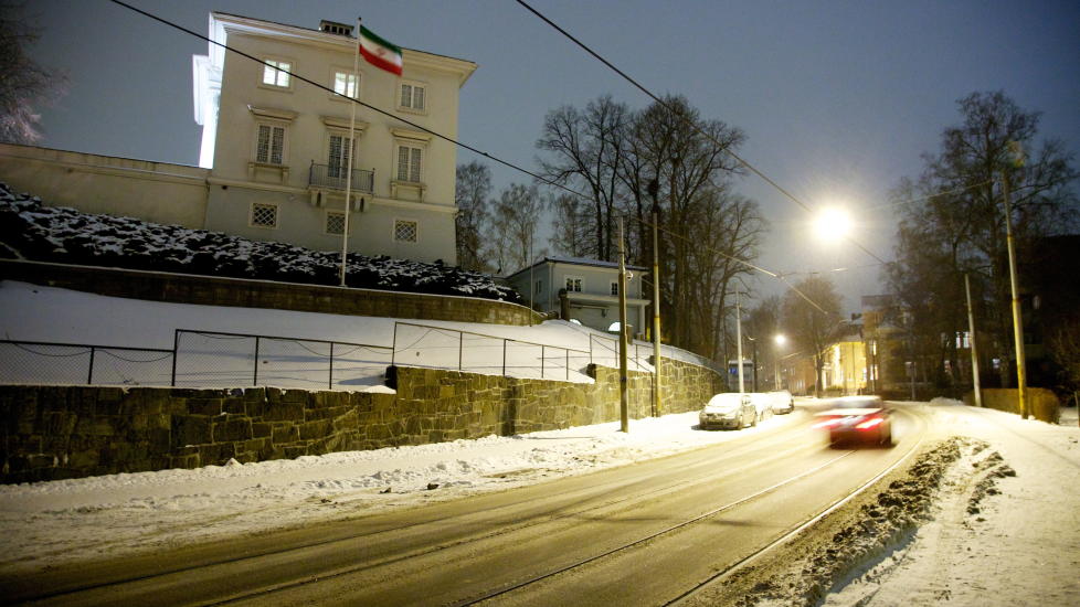 IRANS AMBASSADE I OSLO: Diplomater herfra skal if�lge Dagbladets kilder ha overv�ket og spionert p� amerikanerne i 2002. Foto: Eirik Helland Urke