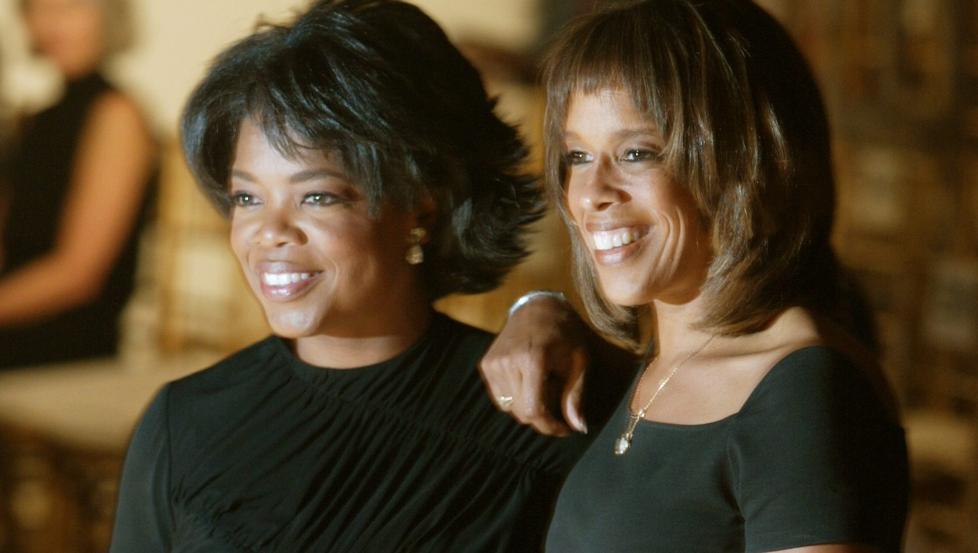 BESTEVENNINNER: Oprah Winfrey og Gayle King er bestevenninner, ikke kj�rester som ryktene vil ha det til. Foto: Jeff Christensen/Reuters/Scanpix