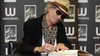 ROCK?N?ROLL: Keith Richards? bok om sitt liv har sl�tt godt an. Foto: Scanpix