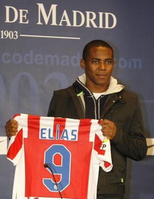 Atl�tico hentet Corinthians-spiller