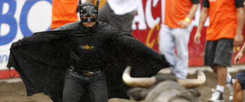 F�r �Batman� denne oksen til � se r�dt?