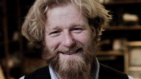 GRAVER I SLEKTA : Petter Schjerven er en del av programmet Hvem tror du at du er? FOTO: SVEINUNG U. YSTAD, Dagbladet GRAVER I SLEKTA : Petter Schjerven er en del av programmet Hvem tror du at du er? FOTO: SVEINUNG U. YSTAD, Dagbladet