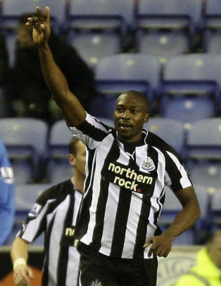 Ameobi tok ansvar i Carrolls skadefravær