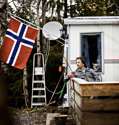 RUSFRI: Knut har vært rusfri i sju år og jobber i dag med å hjelpe andre rusmisbrukere med å bli det samme.
Foto: Jørn H. Moen / Dagbladet RUSFRI: Knut har vært rusfri i sju år og jobber i dag med å hjelpe andre rusmisbrukere med å bli det samme.
Foto: Jørn H. Moen / Dagbladet