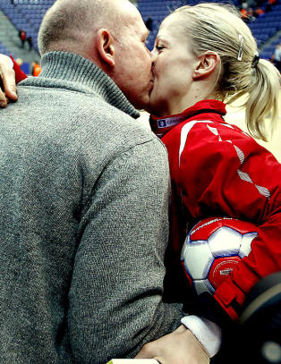 B�hn gir seg som trener i to �r