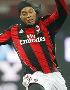- Ronaldinho vil til Premier League