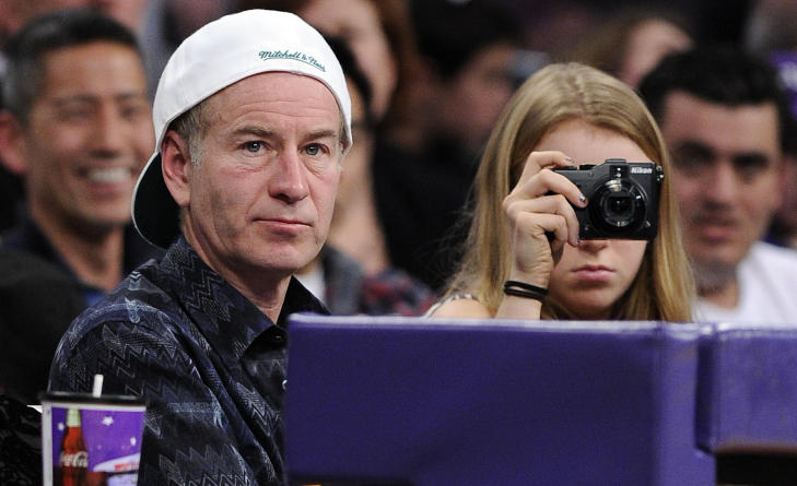 SER INGEN TRUSLER: John McEnroe mener folk som Andy Murray og Novak Djokovic m� jobbe hardere enn noen gang for � hamle opp med Nadal og Federer.Foto: SCANPIX/AP Photo/Mark J. Terrill