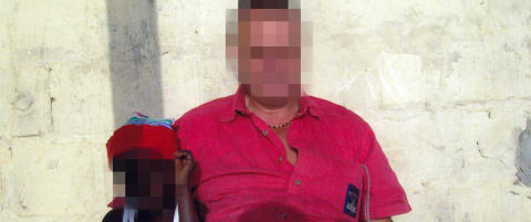 Gambia-tiltalt uten advokat og tolk