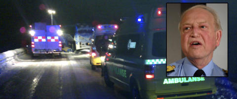 - Bil fikk sladd og kolliderte med bussen