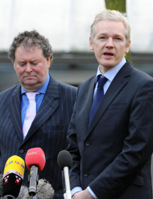 Assange-forsvarere f�r kritikk for � henge ut kvinnene