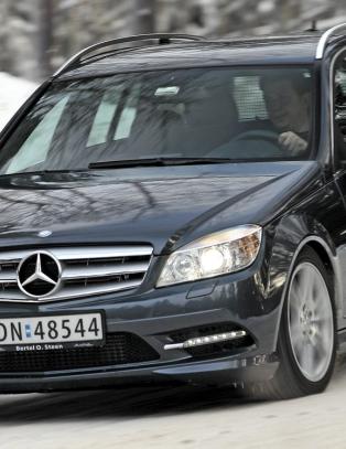 Kraftig motor, firehjulsdrift, god plass og usl�elig kvalitet