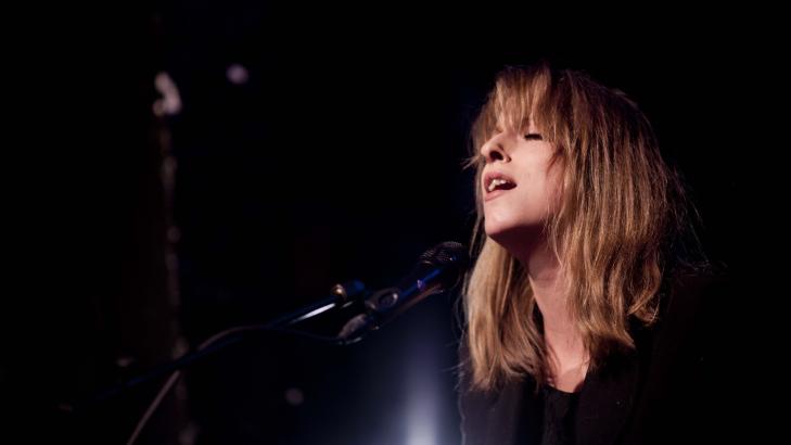 ST�TTER MARIA:  Susanne Sundf�r var en av artistene som viste sin st�tte til Maria Amelie p� Bl� i kveld. Foto: Sveinung Uddu Ystad