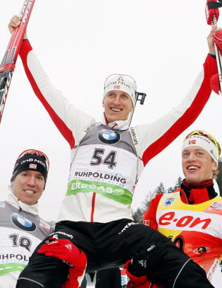 - Alle seks skiskyttere er topp ti i norsk langrenn