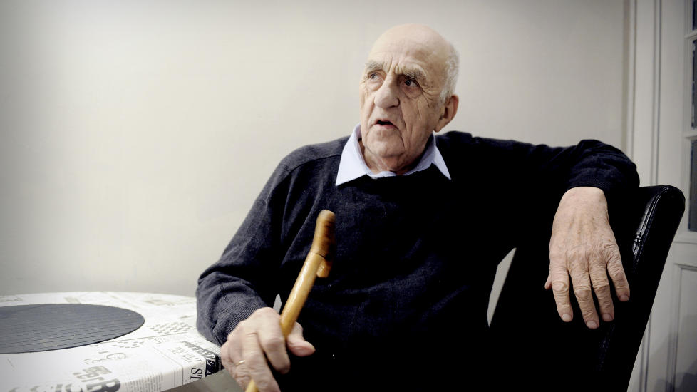  IKKE NOK MED VARME HENDER:  Joralf Gjerstad m�tte tilkalle ambulanse fra Sykehuset Levanger. FOTO: JOHN T. PEDERSEN/DAGBLADET.