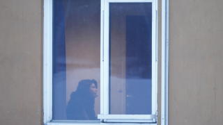  VENTER P� BESKJED:  Maria Amelie i samtale med sin advokat Brynjulf Risnes inne  p� Trandum i ettermiddag.
FOTO: CORNELIUS  POPPE, SCANPIX.