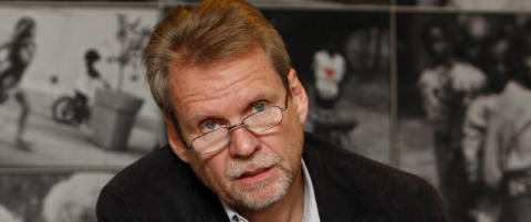 - Lukter dritt av regjeringens h�ndtering