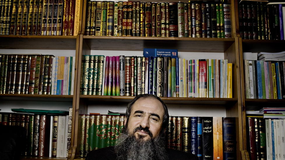  �Upopul�r aften: En folkefiende?� :  Het debatten Mulla Krekar deltok p� i g�r kveld. Han mener mange nordmenn er sinte p� ham, og at hele vesten hater islam. Dette bildet ble tatt ved en annen anledning. FOTO: ADRIAN �HRN JOHANSEN / DAGBLADET