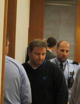 Fant huskelapper om tennvæske og nøkler