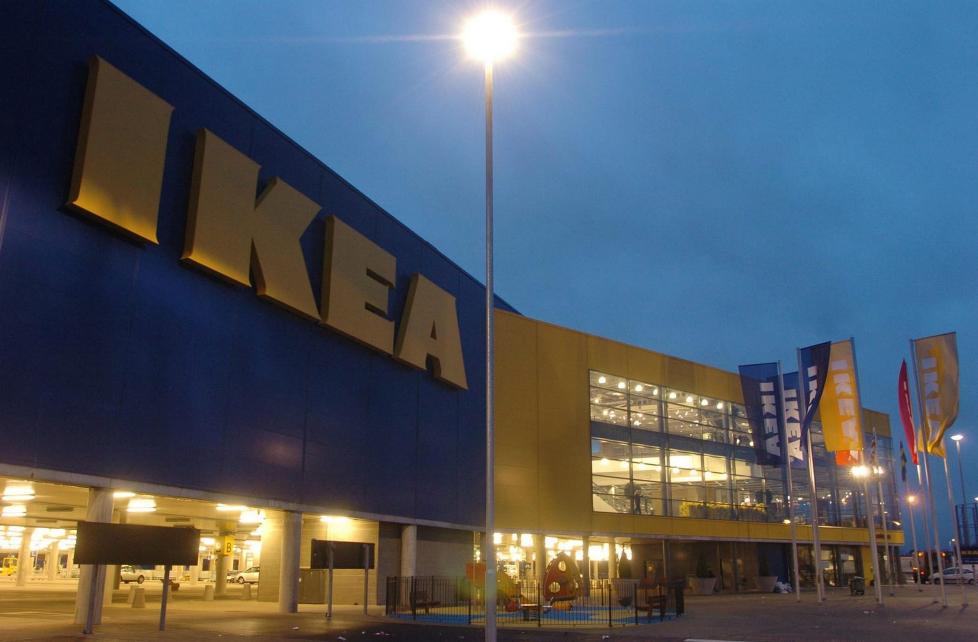 GIGANT: Med geniale l�sninger, hevder engelsk professor. - Tull og t�ys, hevder Ikea. FOTO: EPA/JOHNNY GREEN