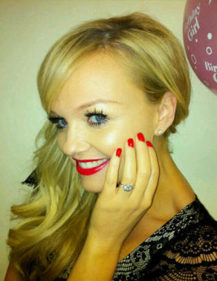 Baby Spice forlovet