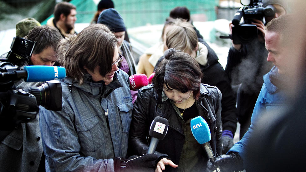 FRI KVINNE I RUSSLAND: Maria Amelie ble fraktet ut av Norge 13.35 i dag. Om et par timer lander hun i Russland - her st�r immigrasjonsmyndighetene � venter p� henne. Foto: Nina Hansen / Dagbladet