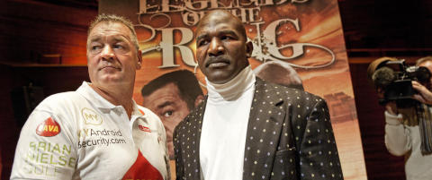 �yeskade stopper ikke Holyfield