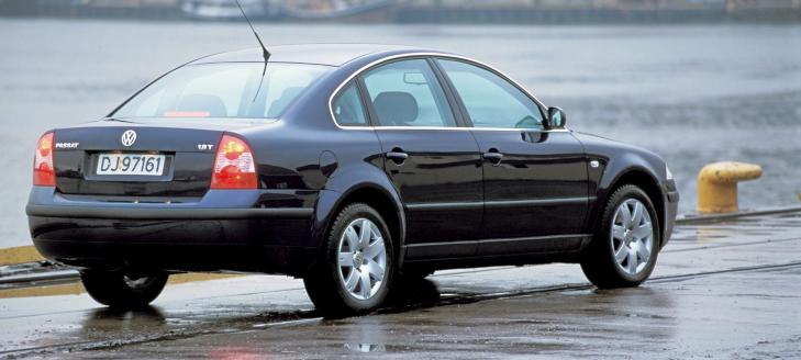 T�FF MOTOR: Motorutvalget er bredt i VW Passat, og 1,8-liters bensinturbo med 150 hk gj�r bilen sprek og morsom.  FOTO: Terje Bj�rnsen