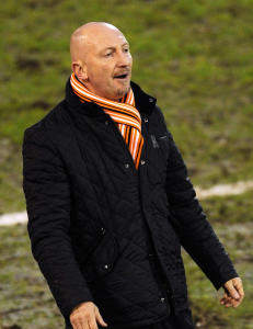 Holloway får prosenter av Adam-salg rett i lomma