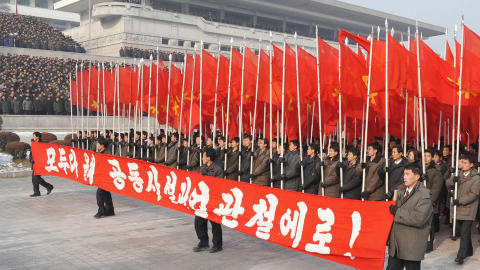 REISTE TIL NORD-KOREA: Flere norske venstreradikale skrev hjem om et land p� stell, noen fikk til og med m�te Kim Il Sung personlig. Foto: SCANPIX