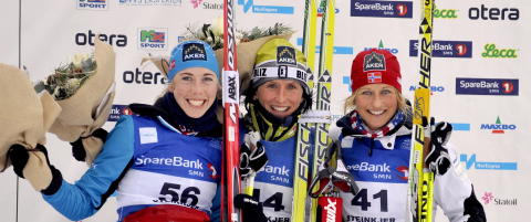 Henger etter jentene i sporet