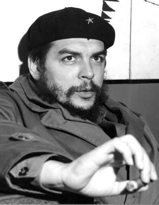 HELT: Fortsatt ikoniseres Che Guevara som ledet utrenskning av opposisjonelle og som sendte homofile i konsentrasjonsleire.