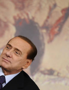 Sirkus Berlusconi ruller videre