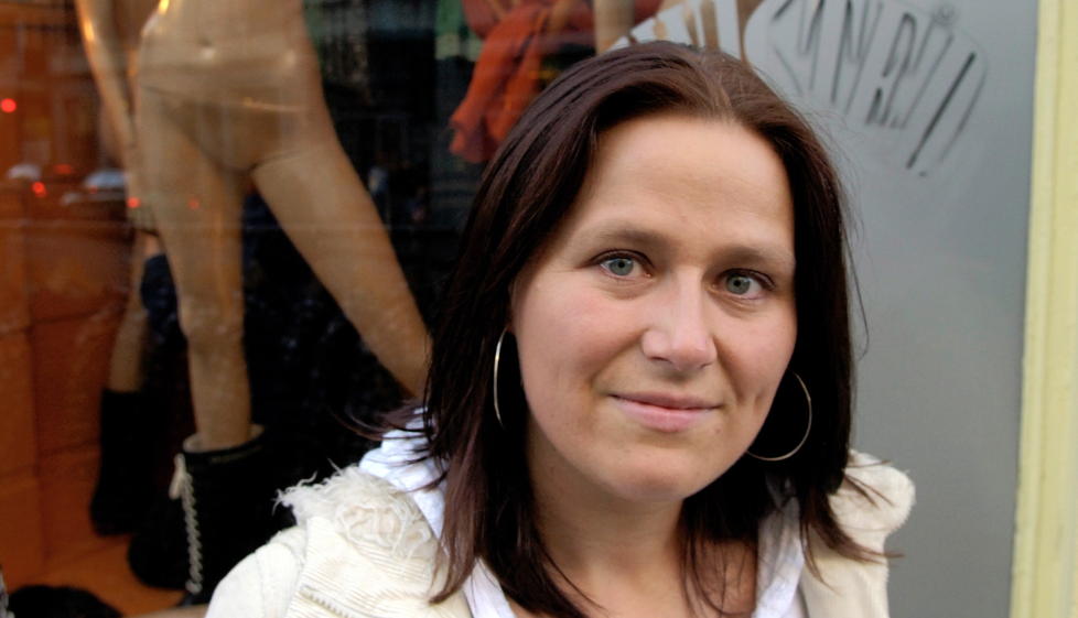- ET TAP: Forfatter Olaug Nilssen mener det er et tap for b�de henne og Samlaget at Frode Grytten bytter forlaget, men tror det nynorske skriftspr�ket kan komme til � tjene p� det. Foto: Tor Erik H. Mathiesen/Dagbladet
