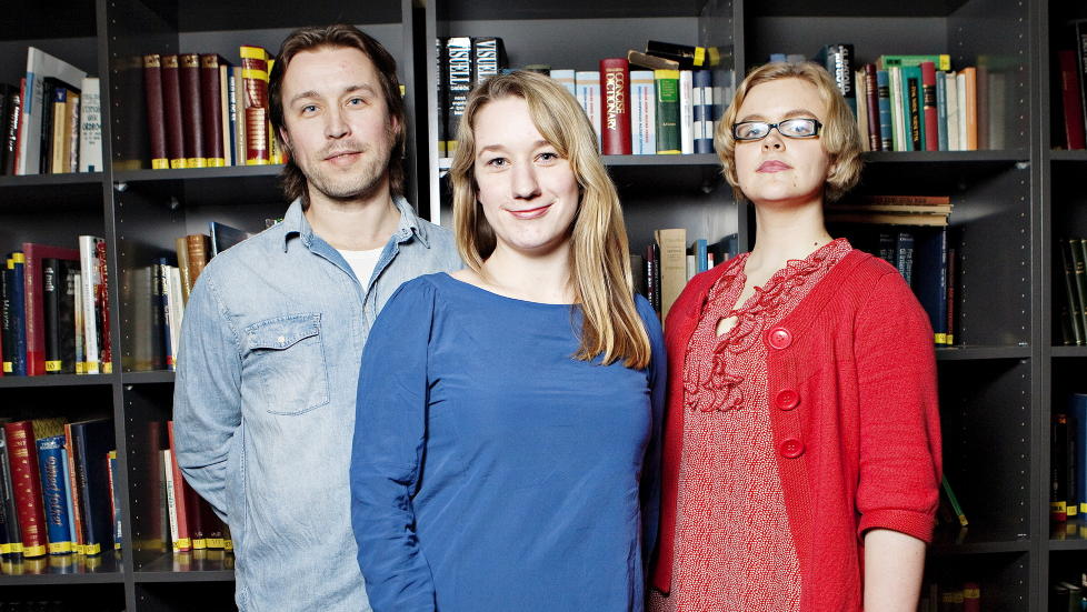 NYE DAGBLADFJES: F.v. Torbj�rn Lysebo Ekelund, Erle Marie S�rheim og Silje Stavrum Norevik er nye medlemmer i Dagbladets bokanmelderkorps. Foto: JO STAUBE