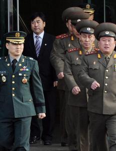 Nord- og S�r-Korea innleder samtaler