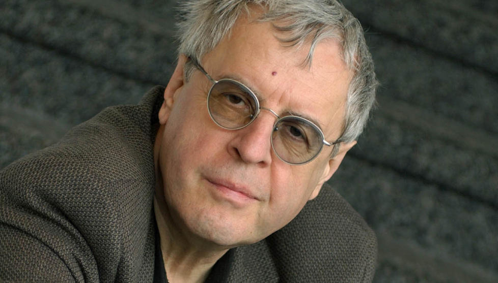 POET OG GJENDIKTAR: Serbisk-amerikanske Charles Simic Foto: AP/Richard Drew
