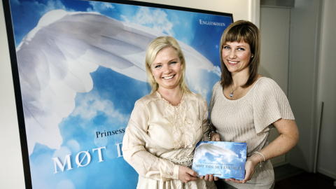 ENGLEPAR:Elisabeth Samn�y og Prinsesse M�rtha Louise driver sammen engleskolen Astarte Education. Foto: Henning Lilleg�rd / Dagbladet