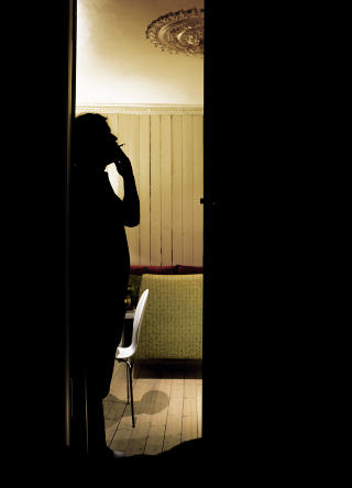 FESTBRUKER: �Kristian� (40) er lei stigmatiseringen og skulle gjerne stilt opp med navn og bilde. Frykten for � miste jobben stopper ham.